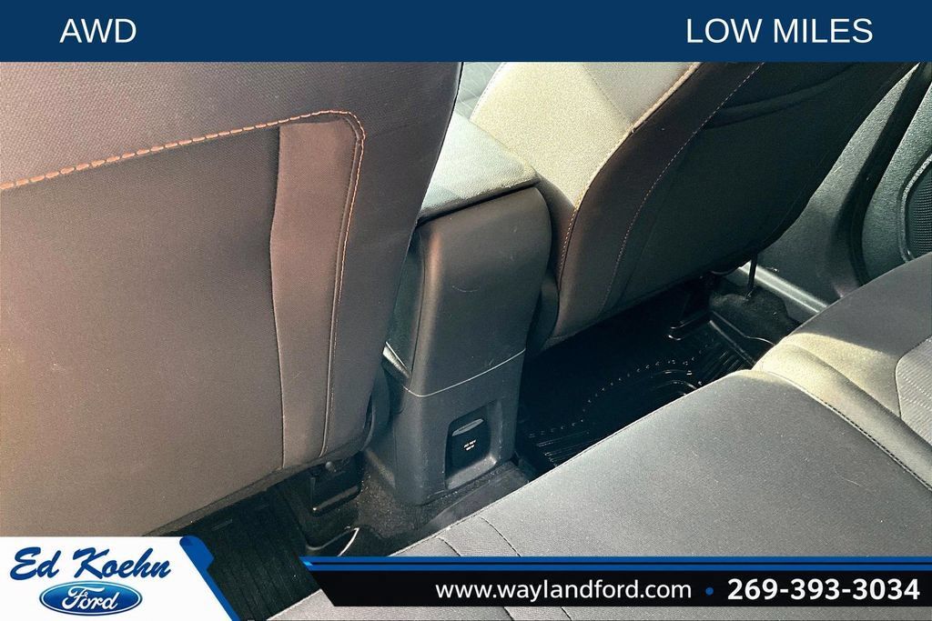 Used 2021 Ford EcoSport SE w/ SE Convenience Package AWD/4WD image 32