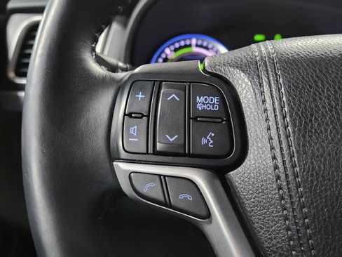 Used 2017 Toyota Highlander Limited image 33