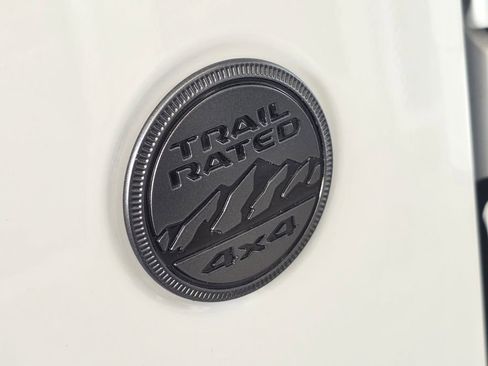 Used 2025 Jeep Wrangler Unlimited Sport AWD/4WD image 9