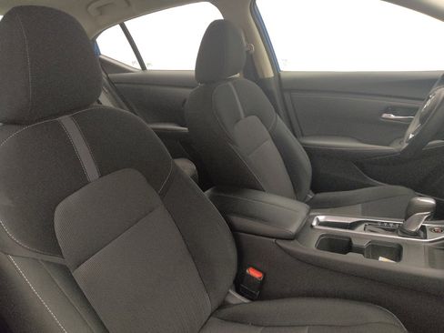 Used 2025 Nissan Sentra SV FWD image 21
