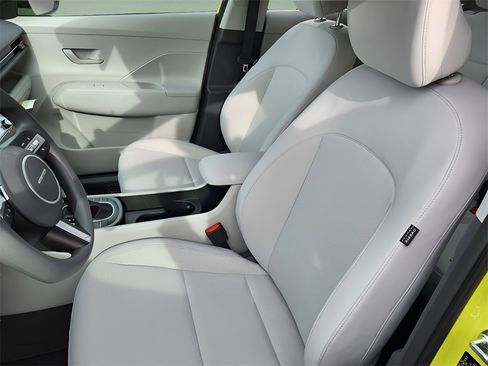 New 2026 Hyundai Kona SE image 13