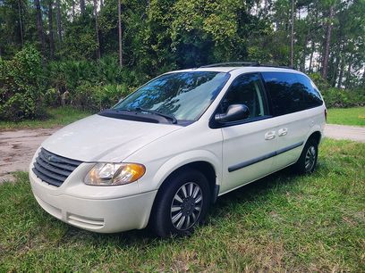 Used 2007 Chrysler Town & Country w/ Popular Equipment Group I