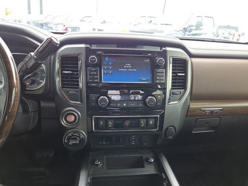 Used 2018 Nissan Titan Platinum Reserve w/ Platinum Utility Package image 15