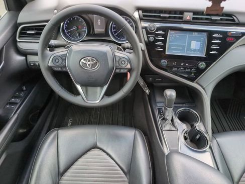 Used 2019 Toyota Camry SE image 27
