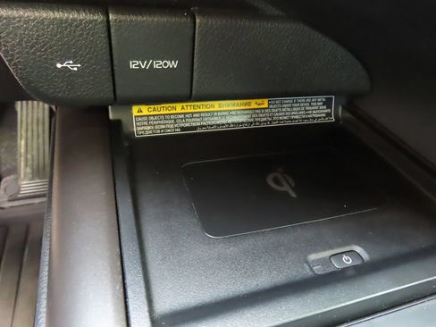 Used 2021 Toyota Camry XSE FWD image 10
