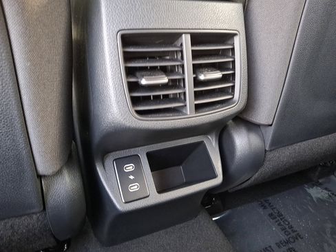 Used 2025 Kia Seltos LX image 10