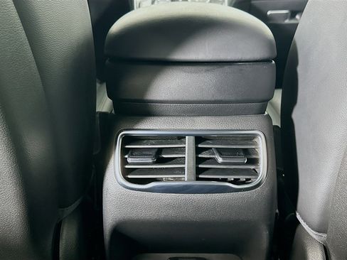 Used 2022 Hyundai Santa Fe Limited image 29