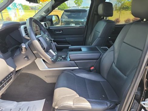 Used 2023 Toyota Tundra Platinum AWD/4WD image 16