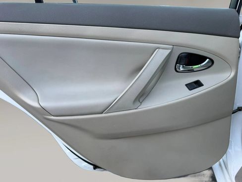 Used 2009 Toyota Camry Hybrid FWD image 12