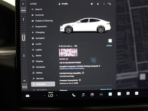 Used 2022 Tesla Model S Plaid image 20