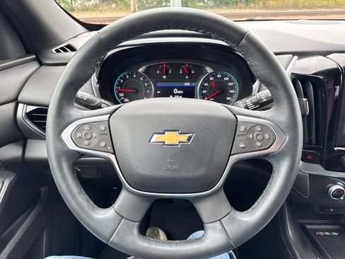 Used 2023 Chevrolet Traverse LT AWD/4WD image 15