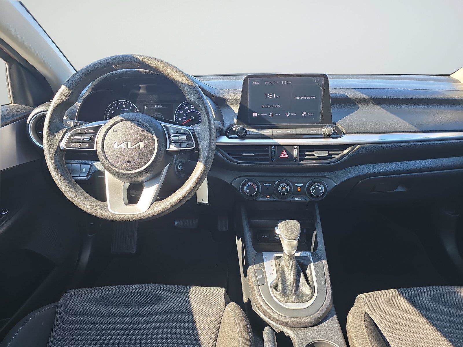 Used 2022 Kia Forte LXS FWD image 9