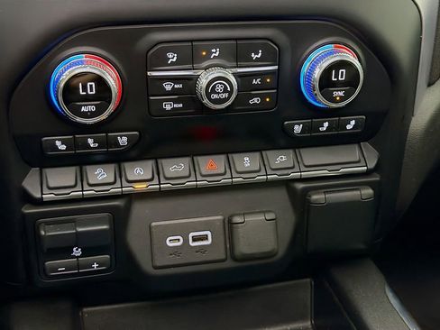 Used 2021 GMC Sierra 1500 SLT w/ SLT Premium Package image 20