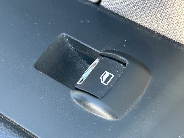 Used 2018 Ford Explorer 4WD w/ Class II Trailer Tow Package image 34