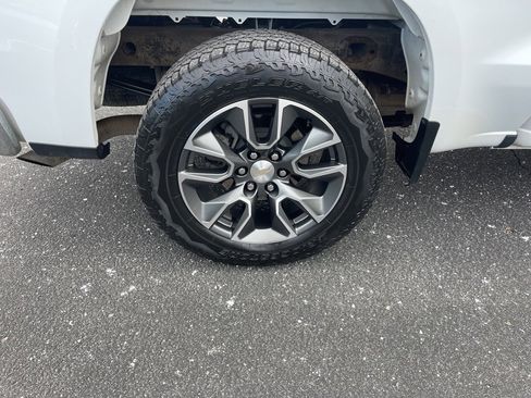 Used 2023 Chevrolet Silverado 1500 LT image 19