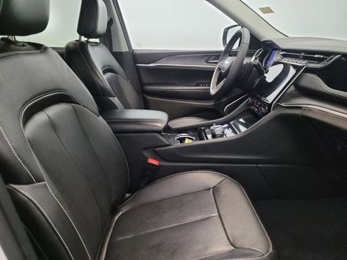 Used 2022 Jeep Grand Cherokee Limited 4xe w/ Luxury Tech Group II image 21