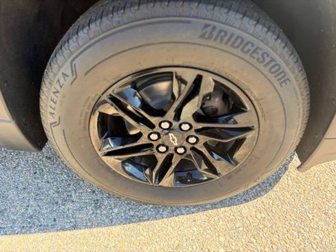 Certified 2023 Chevrolet Traverse LT w/ Midnight/Sport Edition AWD/4WD image 12