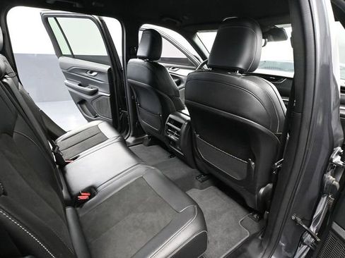 Used 2024 Jeep Grand Cherokee Altitude image 46