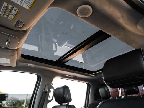 Used 2021 Ford F150 Limited image 5