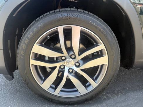 Used 2016 Honda Pilot Touring image 9