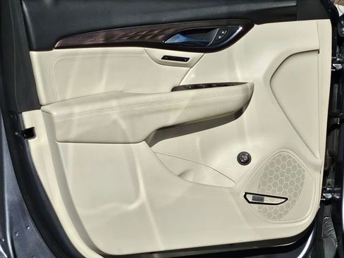 Used 2021 Buick Envision Avenir w/ Technology Package II image 32