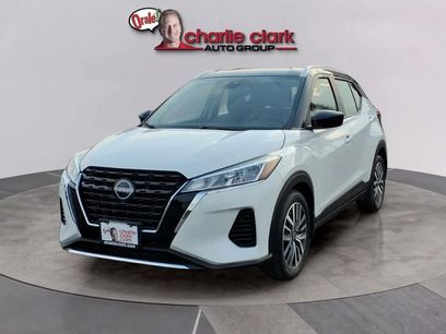 Used 2023 Nissan Kicks SV