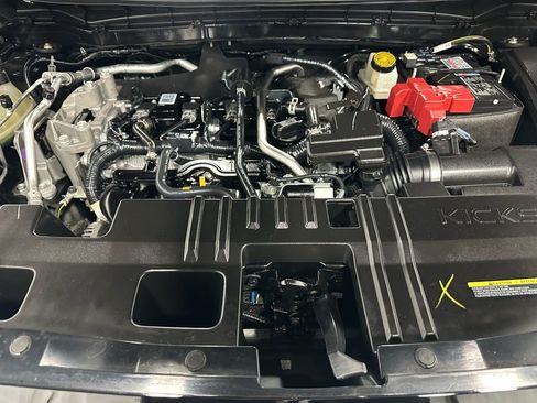 Used 2025 Nissan Kicks SV AWD/4WD image 60