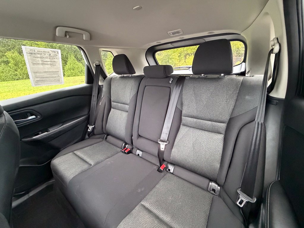 Certified 2024 Nissan Rogue SV FWD image 25