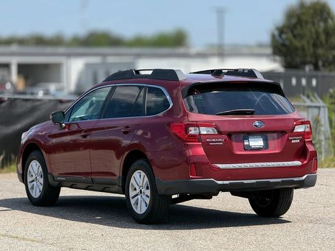 Used 2016 Subaru Outback 2.5i Premium image 10