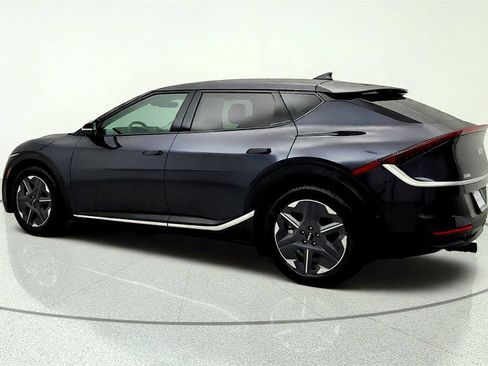 Used 2025 Kia EV6 Light w/ Light LR Technology Package RWD image 7