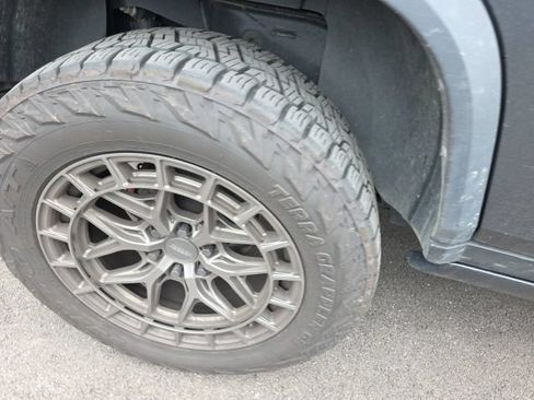 Used 2024 INEOS Grenadier AWD/4WD image 19