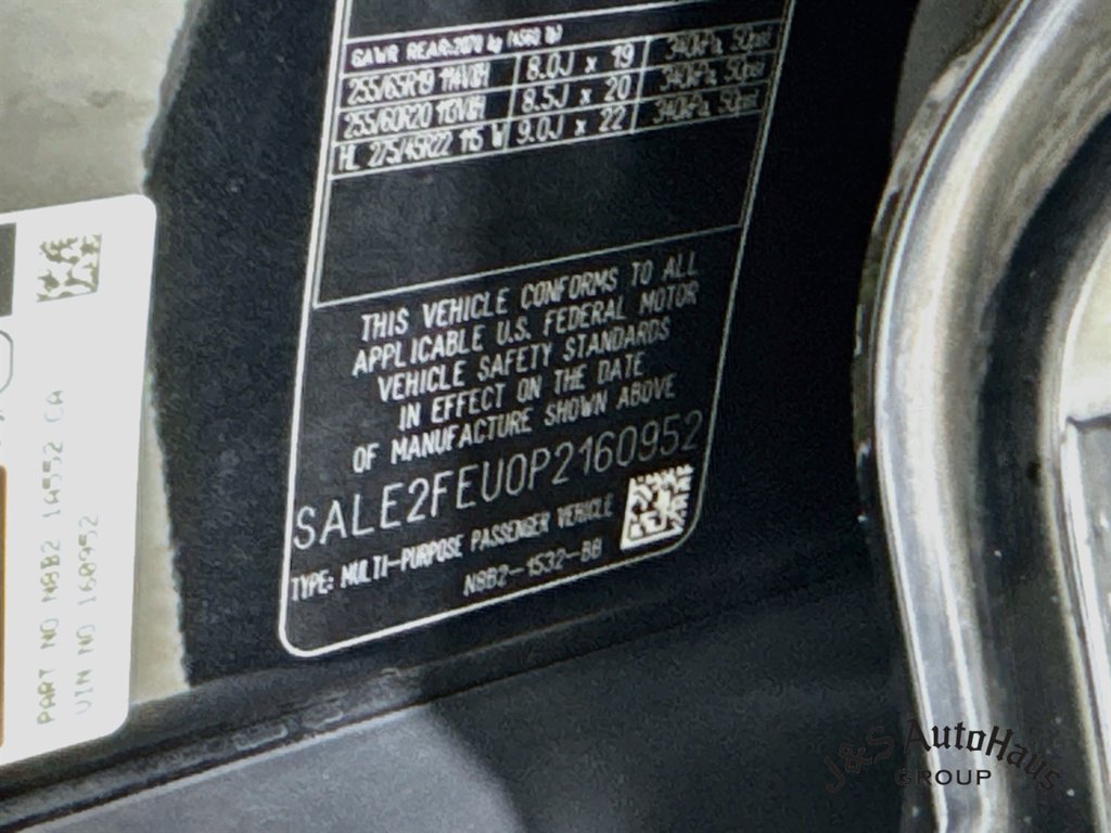 Used 2023 Land Rover Defender 130 X-Dynamic SE AWD/4WD image 42