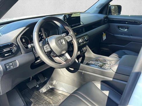 New 2025 Honda Pilot TrailSport image 3