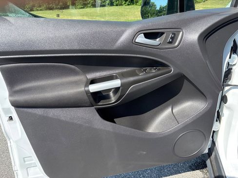 Used 2016 Ford Transit Connect XLT FWD image 11