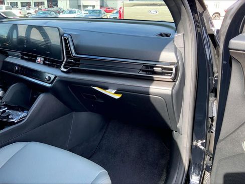 Used 2023 Kia Sportage X-Line w/ X-Line Premium Package image 18