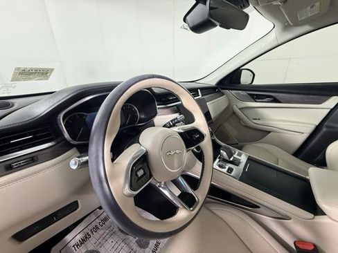Used 2022 Jaguar F-PACE S image 10