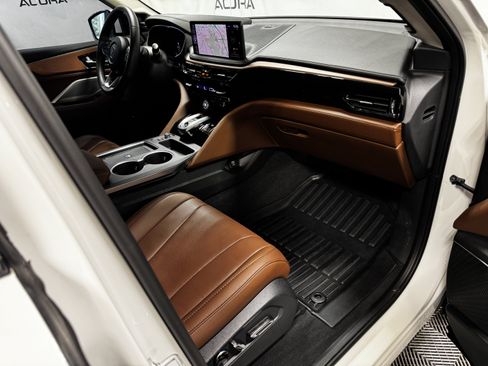 Certified 2025 Acura MDX FWD w/ Technology Package image 12
