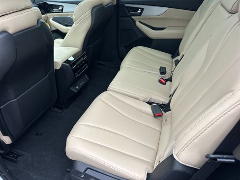 New 2026 Acura MDX SH-AWD image 11