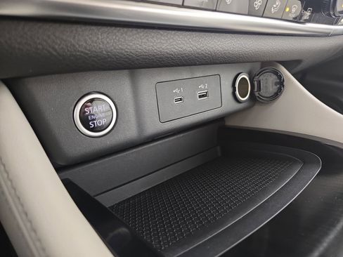 Used 2023 Nissan Rogue SL w/ SL Premium Package image 26