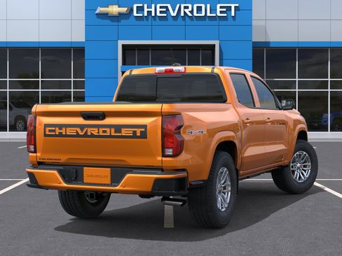 New 2025 Chevrolet Colorado LT w/ LT Convenience Package AWD/4WD image 4
