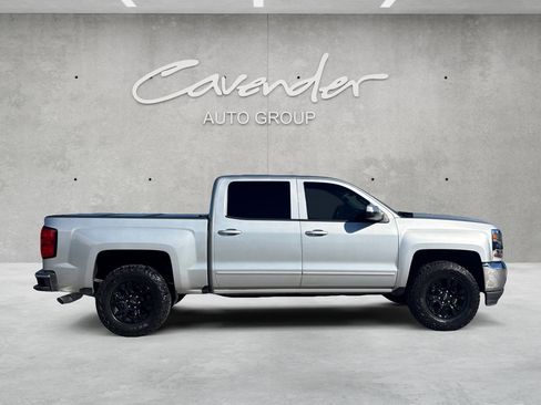 Used 2018 Chevrolet Silverado 1500 LT w/ Texas Edition image 17