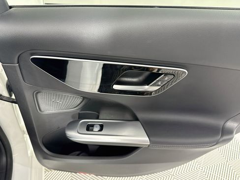 Used 2023 Mercedes-Benz C 300 Sedan image 25