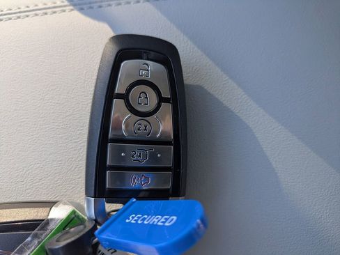 New 2026 Ford Explorer Platinum image 37