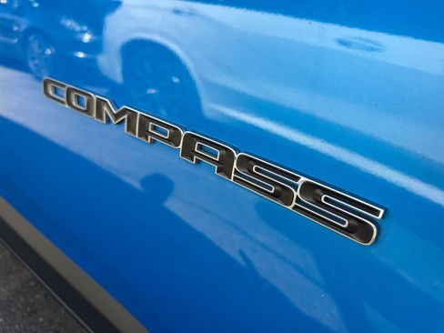 Used 2022 Jeep Compass Latitude w/ Convenience Group image 5