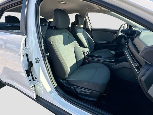New 2025 Kia K4 LXS image 25