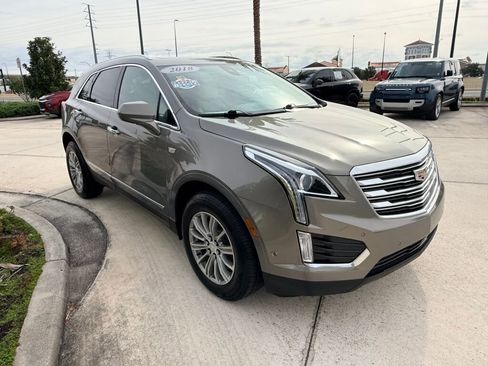 Used 2018 Cadillac XT5 Luxury w/ Driver Awareness Package image 4