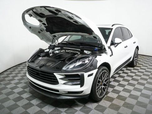 Certified 2019 Porsche Macan image 35
