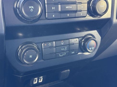 Used 2020 Ford F150 XLT image 19