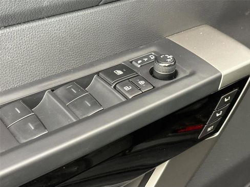 Used 2024 Toyota Tundra Limited image 27