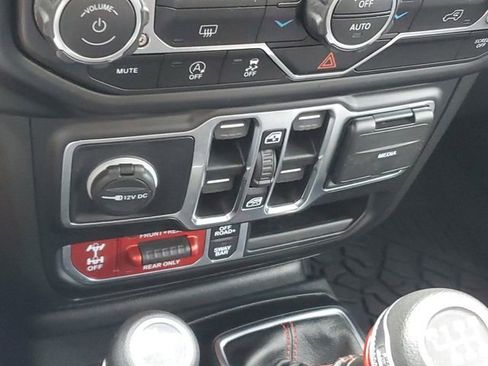 Used 2022 Jeep Gladiator Rubicon AWD/4WD image 28